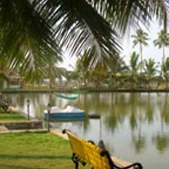 Kondai Lip Hotell Alappuzha Exteriör bild